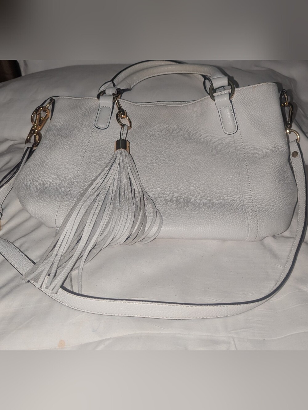 Gilli Got It Love It White Leather Tassel Satchel with Gold Hardware - Picture 10 of 14